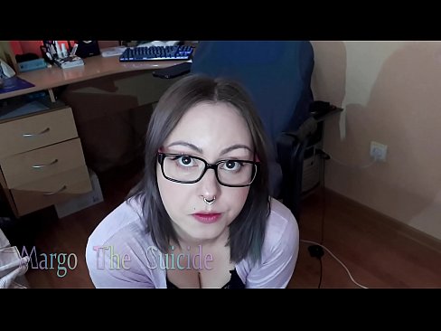 ❤️ Секси девојка са наочарима дубоко сише дилдо на камери Секс код нас ❌❤